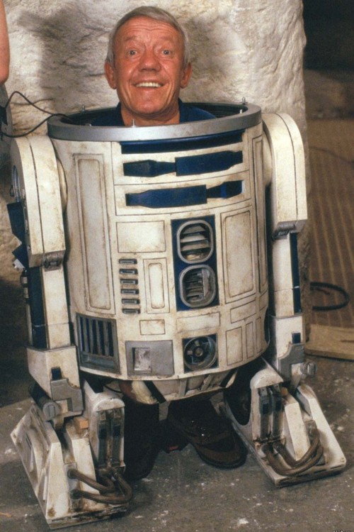 Kenny Baker (R2-D2), 1977 and 2015
